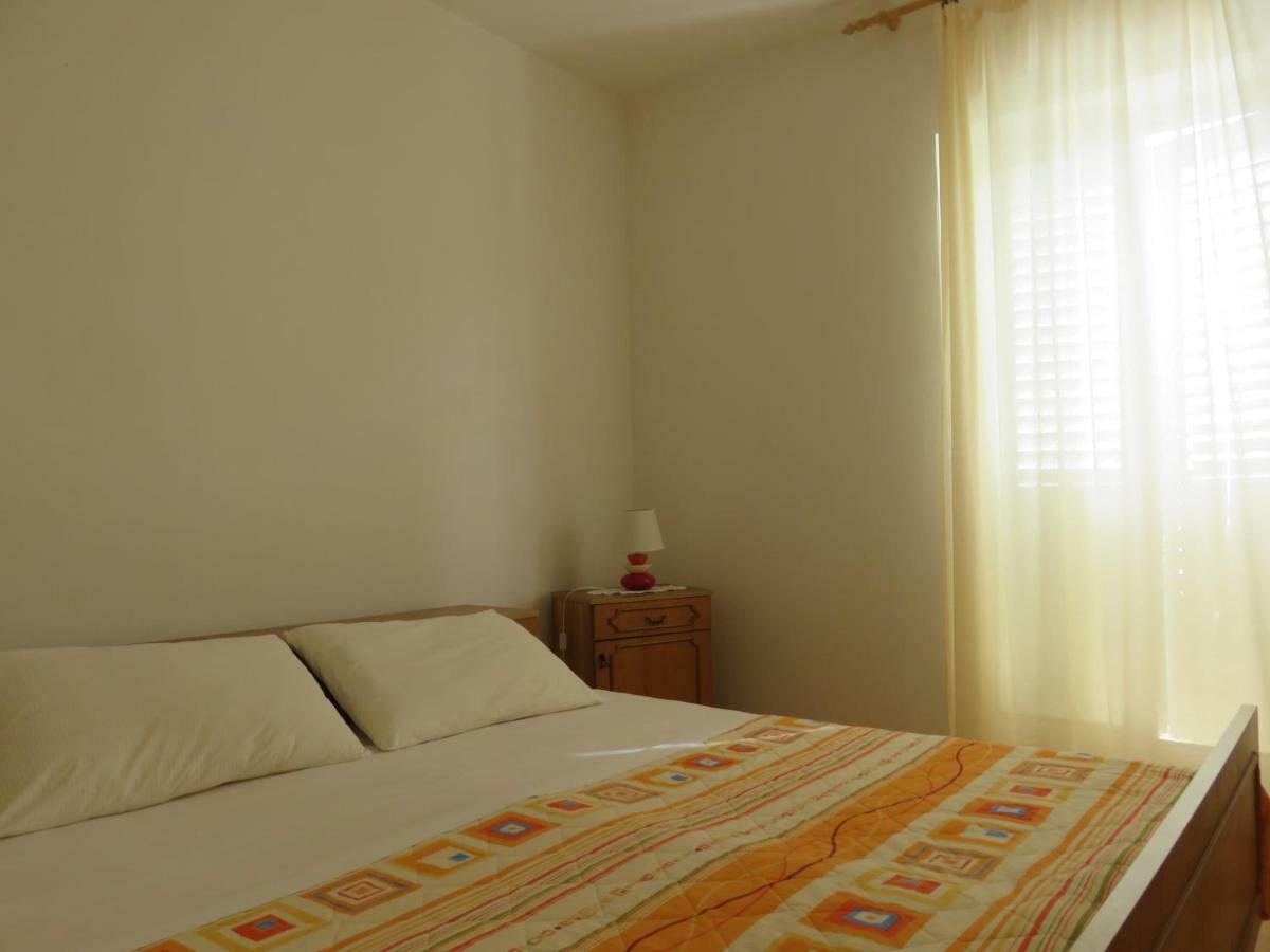 Borna Apartement Новаля Екстериор снимка