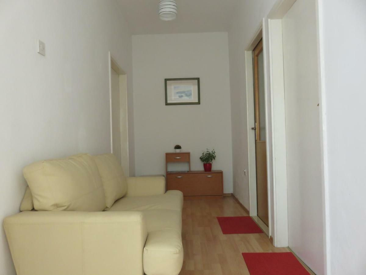 Borna Apartement Новаля Екстериор снимка